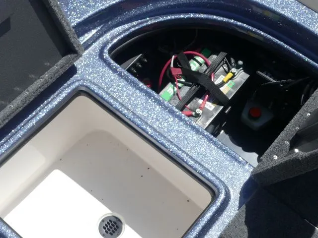Slide: The Image of Falcon Boats F20 PREDATOR 2025 - 36