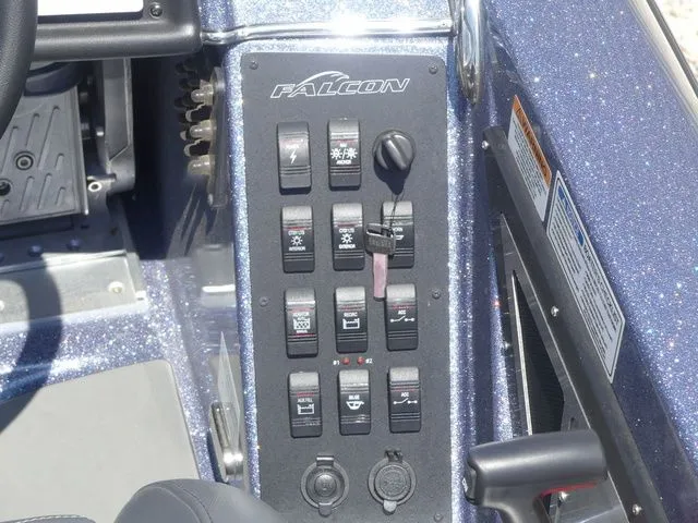 Slide: The Image of Falcon Boats F20 PREDATOR 2025 - 41