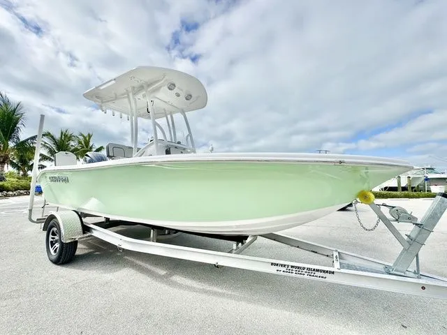Slide: The Image of Sea Pro 202 Center Console 202CC 202 CC 2025 - 5