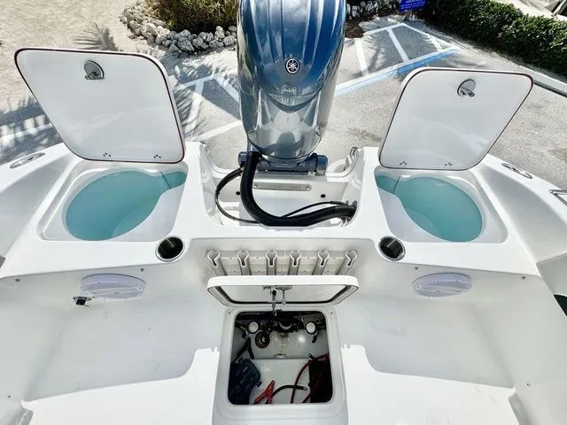 Slide: The Image of Sea Pro 202 Center Console 202CC 202 CC 2025 - 8