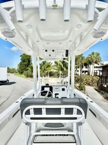 Slide: The Image of Sea Pro 202 Center Console 202CC 202 CC 2025 - 9