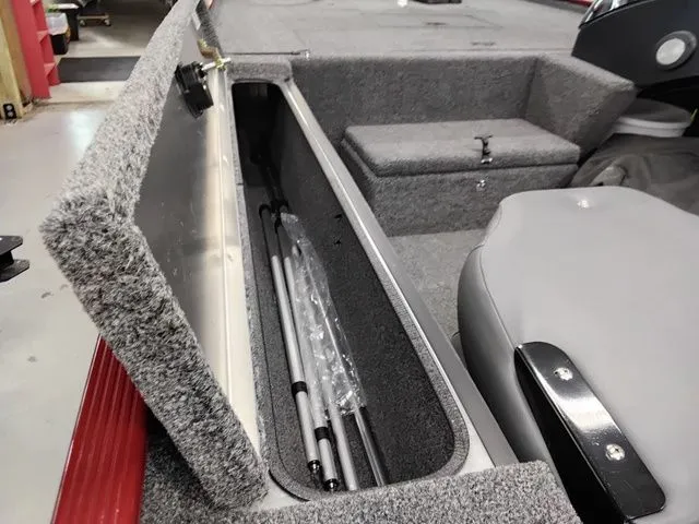 Slide: The Image of Lowe Skorpion 16 2025 - 6