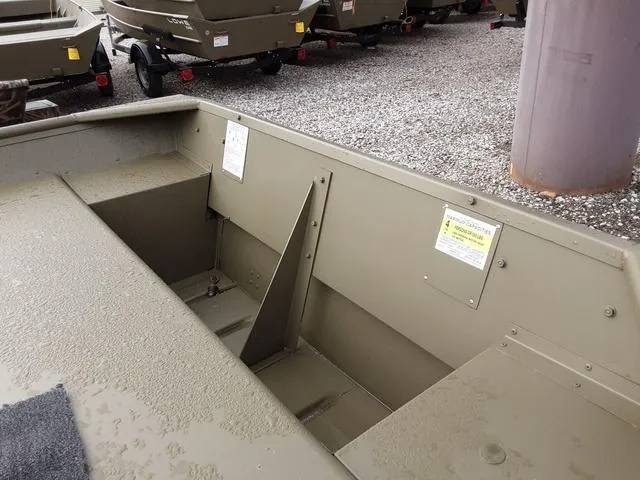 Slide: The Image of Lowe L1648MT AURA 2025 - 4