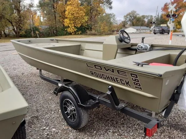 Slide: The Image of Lowe Roughneck RX1860 Rambler 2025 - 6