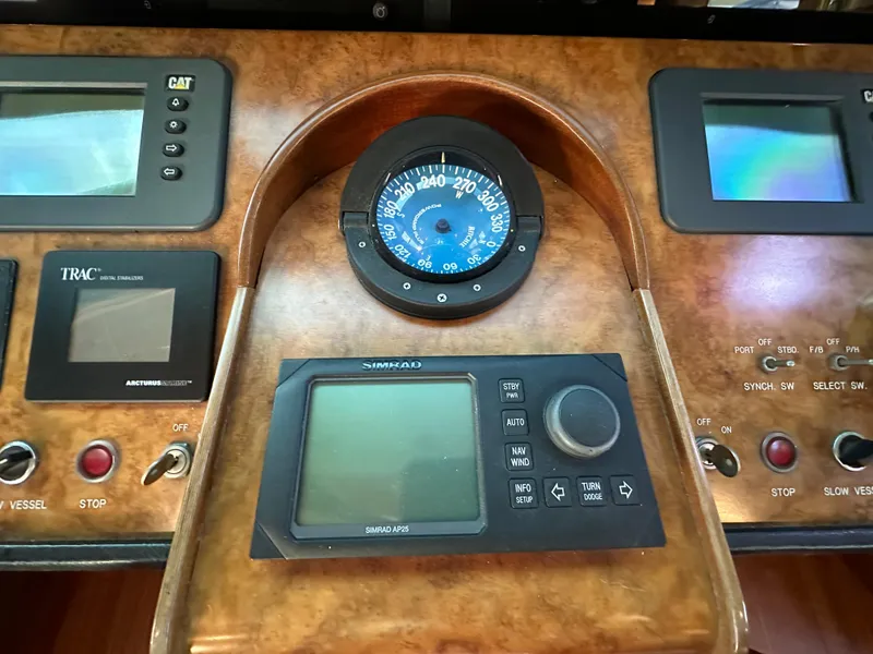 Slide: The Image of Control panel of 2007 Horizon 73 Motor Yacht with navigation instruments. - 42