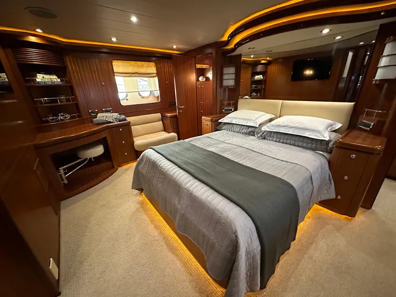 Slide: The Image of Horizon 73 Motor Yacht 2007 - 58