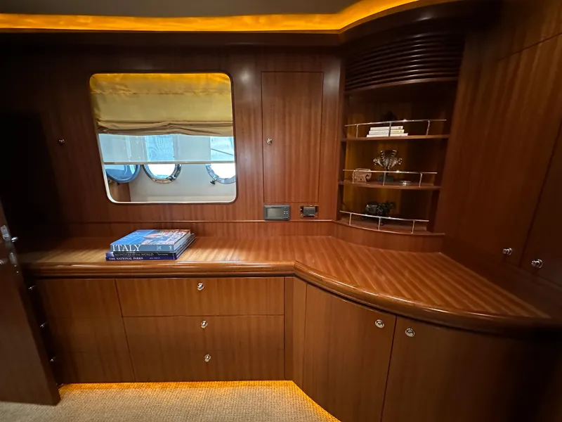 Slide: The Image of Horizon 73 Motor Yacht 2007 - 64