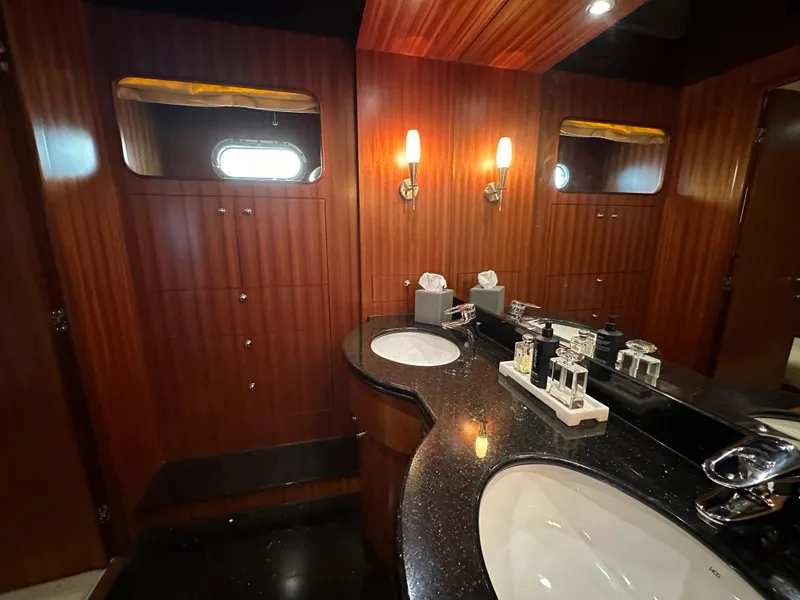 Slide: The Image of Horizon 73 Motor Yacht 2007 - 67