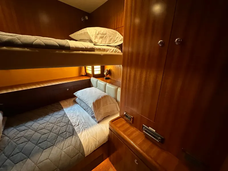 Slide: The Image of Horizon 73 Motor Yacht 2007 - 80