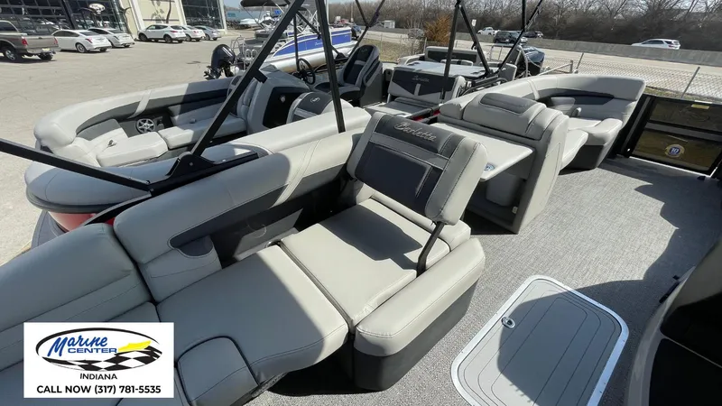 Slide: The Image of Barletta Cabrio 22U 2025 - 6