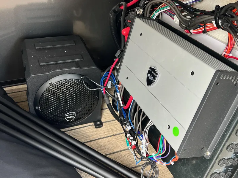 Slide: The Image of Audio system wiring in 2025 Sylvan L3 DLZ Tritoon boat. - 32