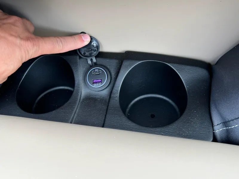 Slide: The Image of USB charging port and cup holders in 2025 Sylvan L3 DLZ Tritoon. - 42