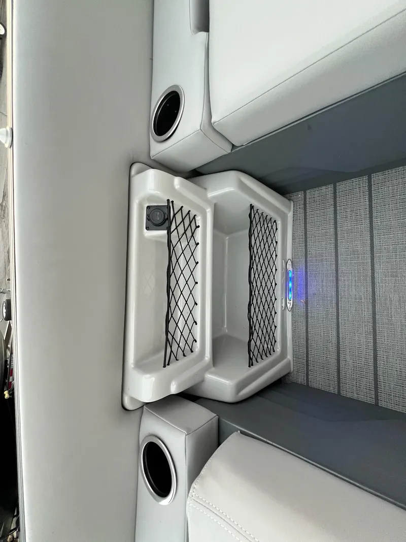 Slide: The Image of Sylvan L3 DLZ Tritoon 2025 - 12