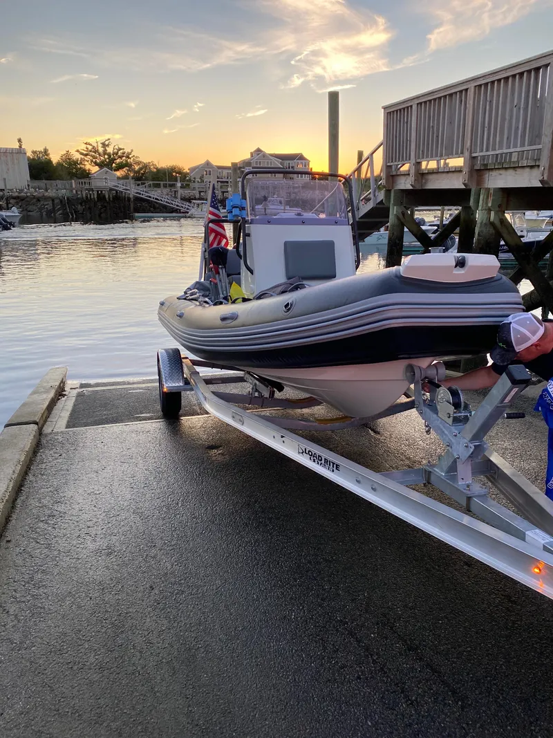 Slide: The Image of Brig Navigator 570 2020 - 3