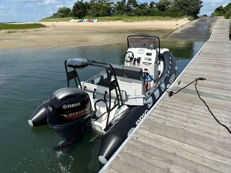 Slide: The Image of Brig Navigator 570 2020 - 7