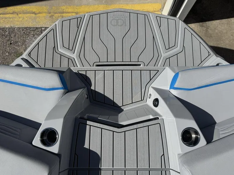 Slide: The Image of Nautique Super Air Nautique G23 2025 - 12