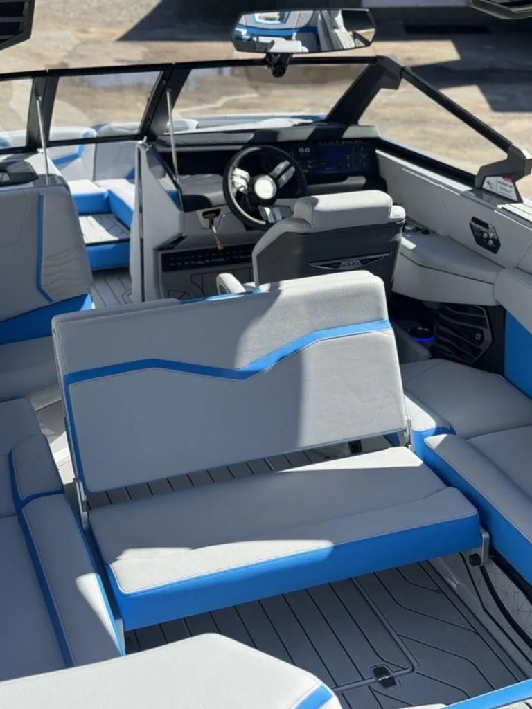 Slide: The Image of Nautique Super Air Nautique G23 2025 - 13