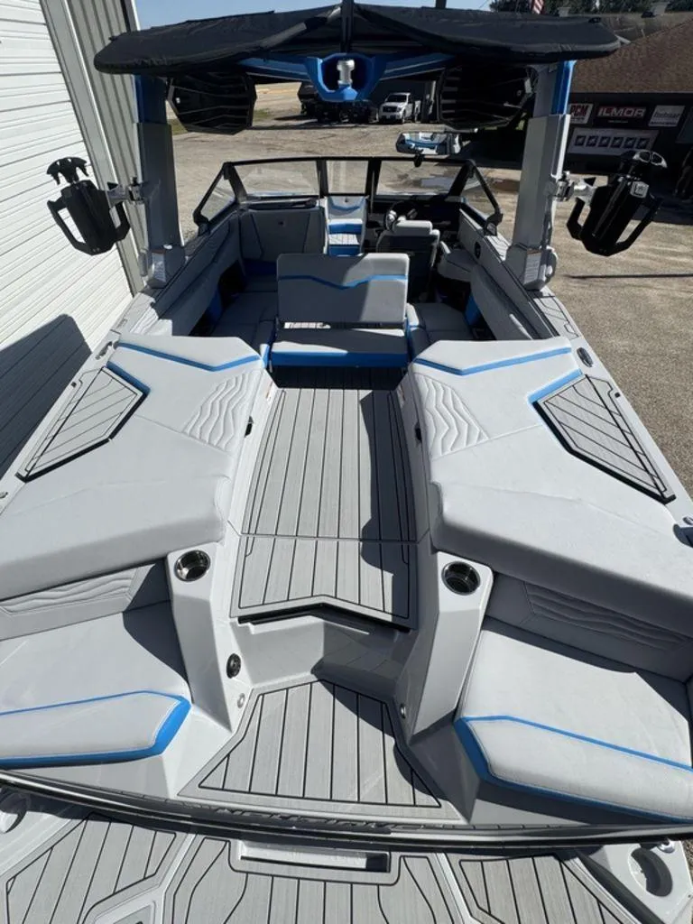 Slide: The Image of Nautique Super Air Nautique G23 2025 - 15