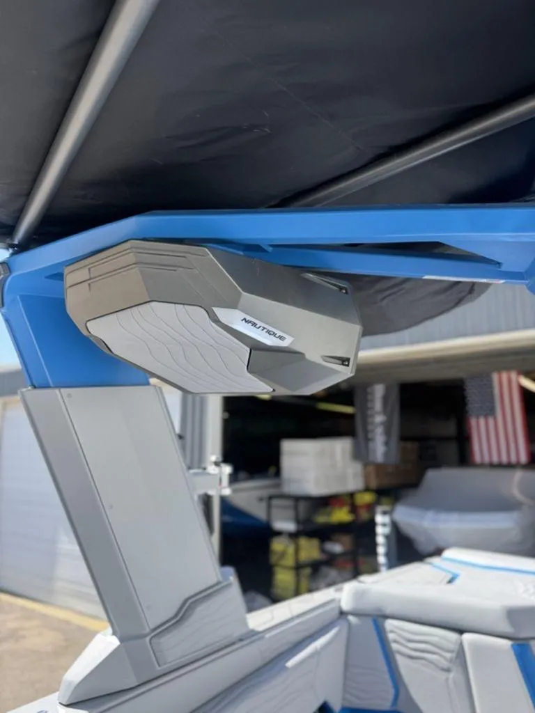 Slide: The Image of Nautique Super Air Nautique G23 2025 - 28