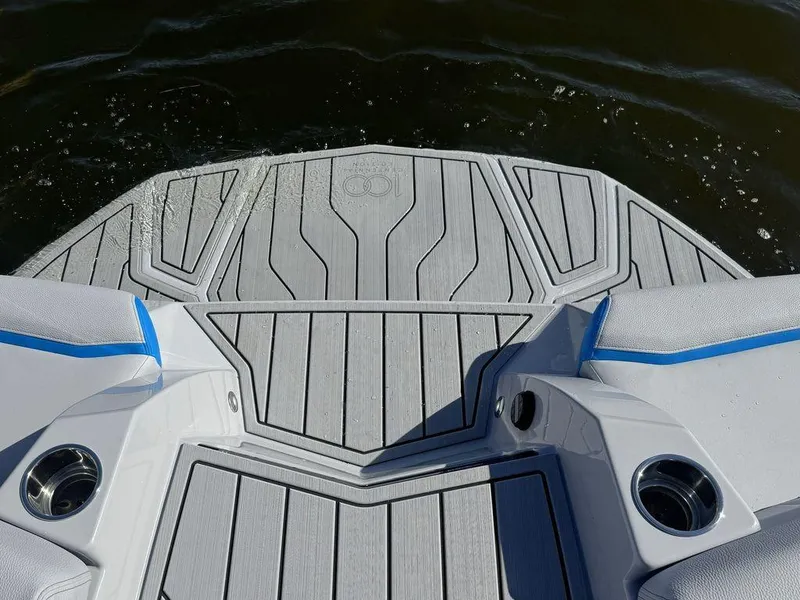 Slide: The Image of Nautique Super Air Nautique G23 2025 - 4