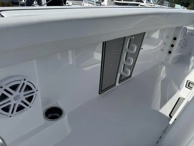 Slide: The Image of Wellcraft 243 Fisherman 2025 - 16