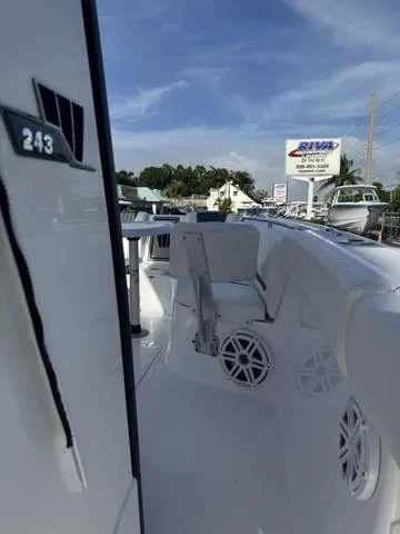 Slide: The Image of Wellcraft 243 Fisherman 2025 - 20