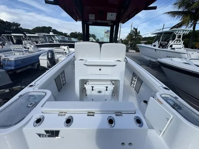 Slide: The Image of Wellcraft 243 Fisherman 2025 - 5