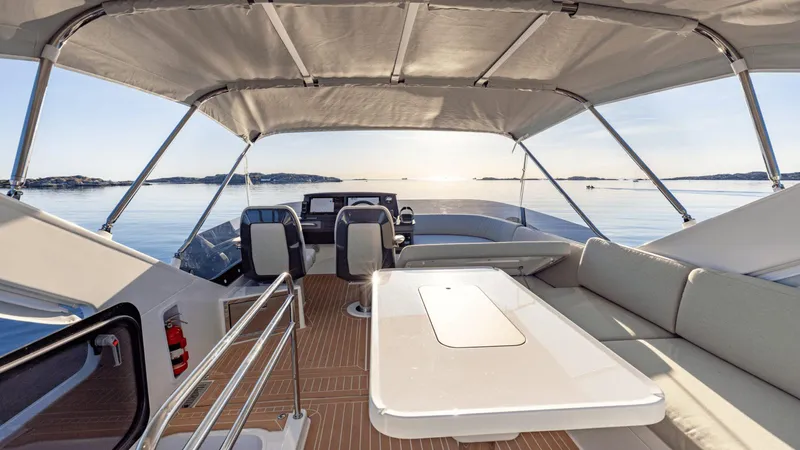 Slide: The Image of Nimbus 495 Flybridge 2025 - 59