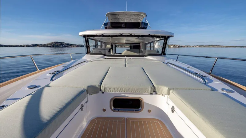 Slide: The Image of Nimbus 495 Flybridge 2025 - 61