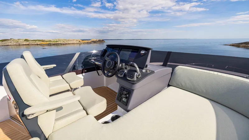 Slide: The Image of Nimbus 495 Flybridge 2025 - 62