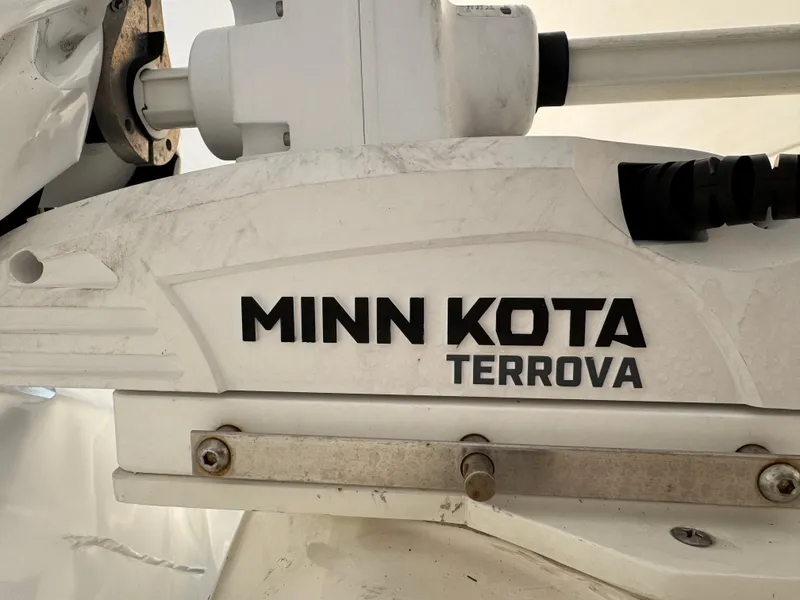 Slide: The Image of Minn Kota Terrova motor on 2022 Sailfish 242 CC boat. - 6