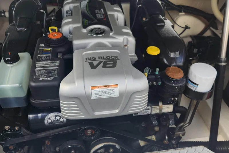 Slide: The Image of 2018 Formula 270 BR engine, Big Block V8, detailed view. - 10