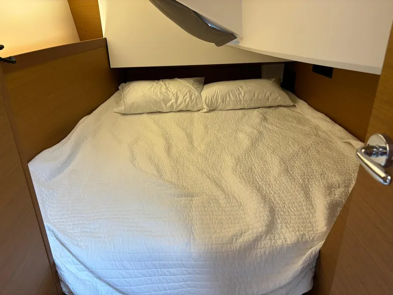 Slide: The Image of Aft cabin - 6