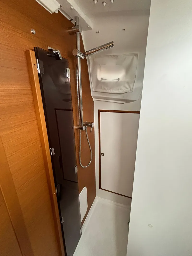 Slide: The Image of Full shower - 8