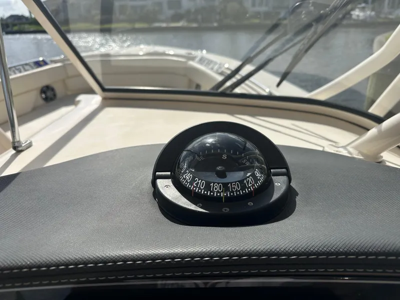 Slide: The Image of Grady-White Freedom 307 2020 - 24