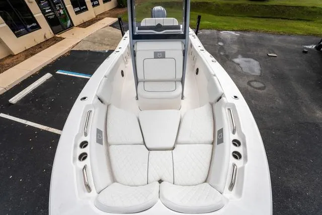 Slide: The Image of Sea Fox 228 Commander 2025 - 17