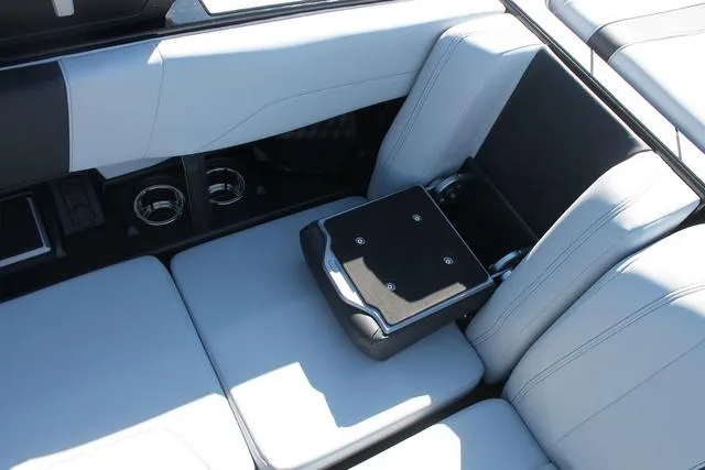 Slide: The Image of Malibu Wakesetter 22 LSV 2023 - 9