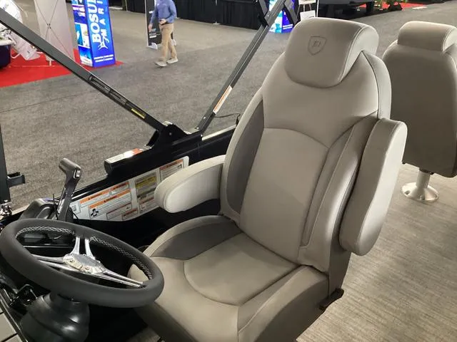 Slide: The Image of Premier 230 SunSation Angler 2025 - 20