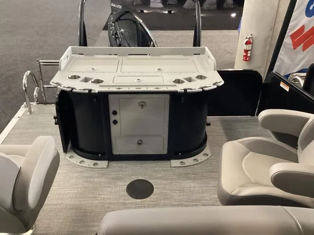 Slide: The Image of Premier 230 SunSation Angler 2025 - 22