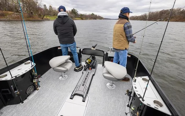 Slide: The Image of Premier 230 SunSation Angler 2025 - 7