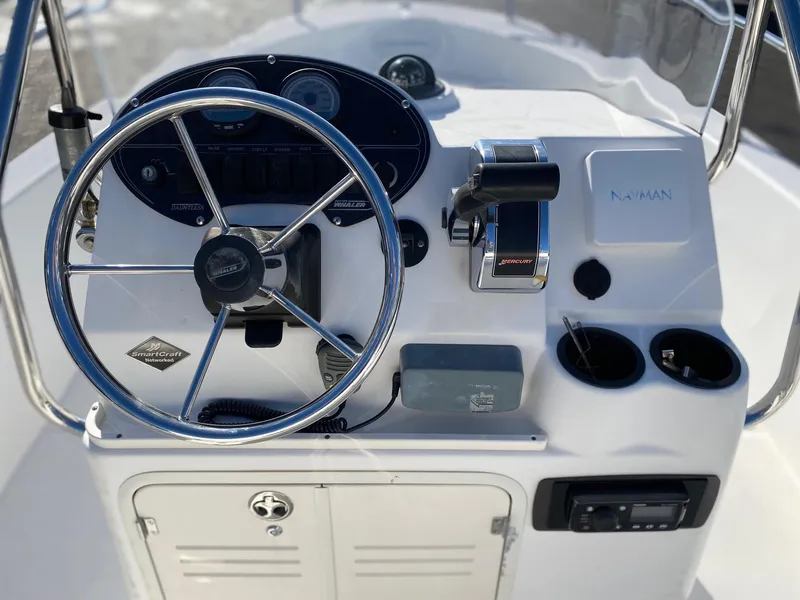 Slide: The Image of Boston Whaler 180 Dauntless 2005 - 10