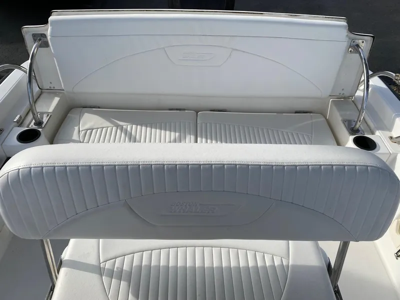 Slide: The Image of Boston Whaler 180 Dauntless 2005 - 14