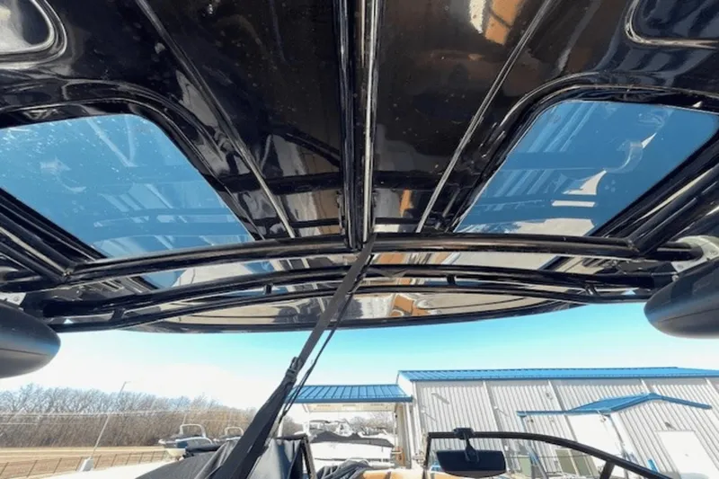 Slide: The Image of Chaparral 30 Surf 2023 - 17