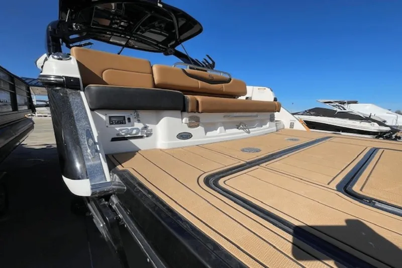 Slide: The Image of Chaparral 30 Surf 2023 - 18