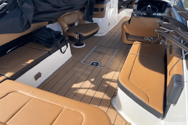 Slide: The Image of Chaparral 30 Surf 2023 - 3