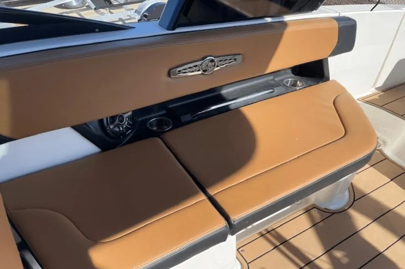 Slide: The Image of Chaparral 30 Surf 2023 - 6