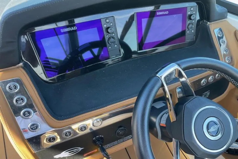 Slide: The Image of Chaparral 30 Surf 2023 - 9