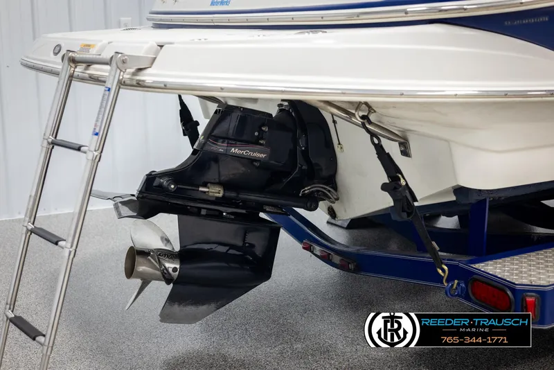 Slide: The Image of Crownline Boats 230 LS 2006 - 50