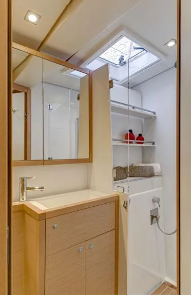 Slide: The Image of Manufacturer Provided Image: Lagoon 620 Bathroom - 41