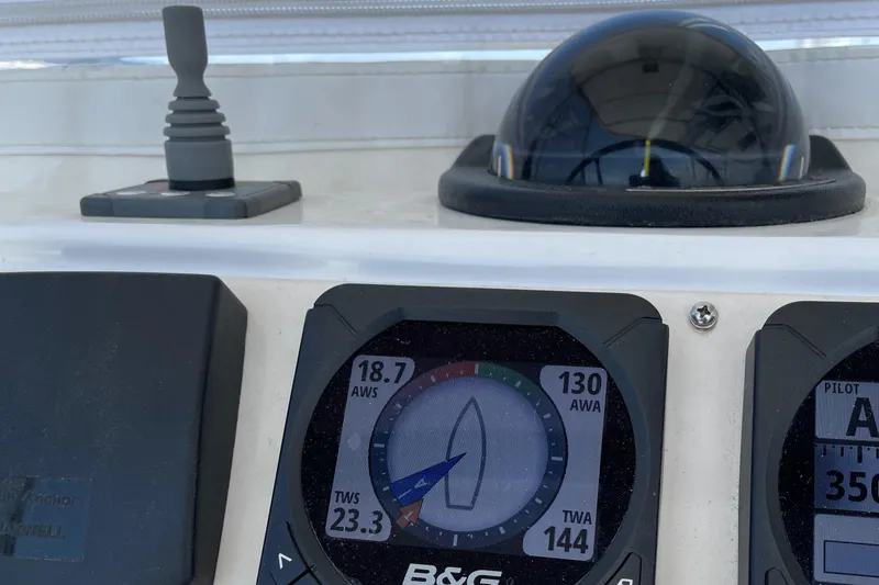 Slide: The Image of Lagoon 620 2014 - 51